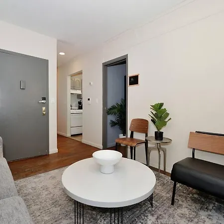 Warm 3 Bedroom Loft Near Times Square *