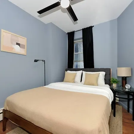 Warm 3 Bedroom Loft Near Times Square New York