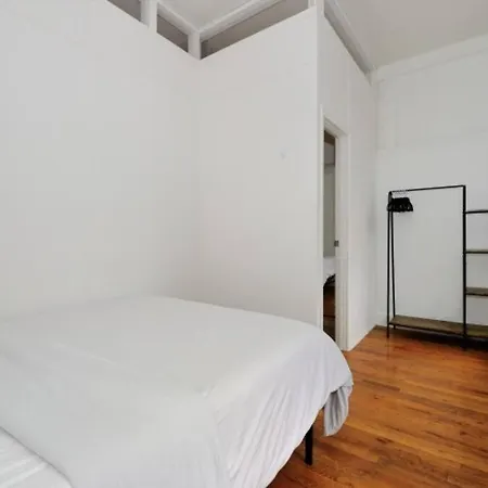 Comfortable 2 Bedroom In Midtown!! * New York