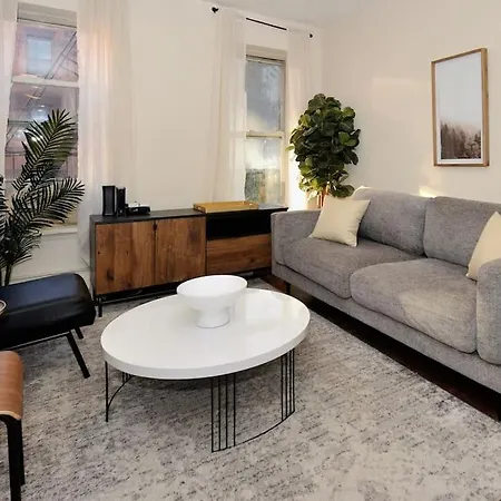 Warm 3 Bedroom Loft Near Times Square