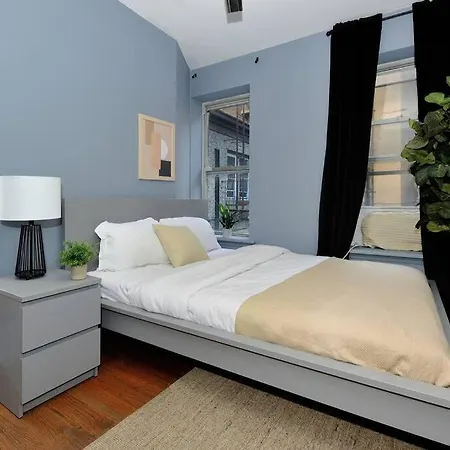 Warm 3 Bedroom Loft Near Times Square * New York