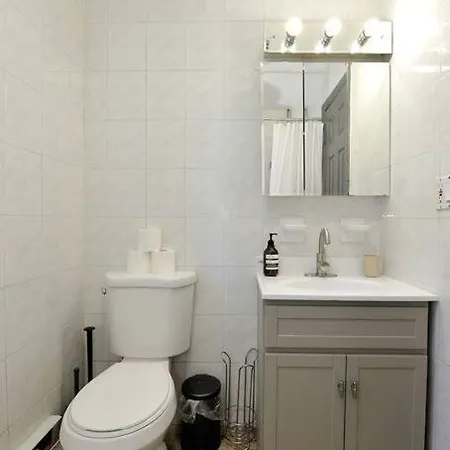 Warm 3 Bedroom Loft Near Times Square Apartment