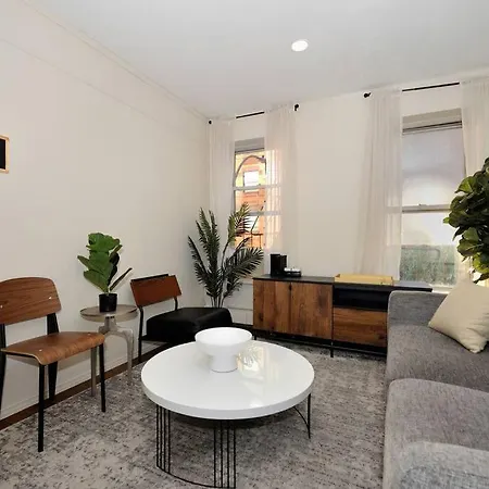 Warm 3 Bedroom Loft Near Times Square Apartment *