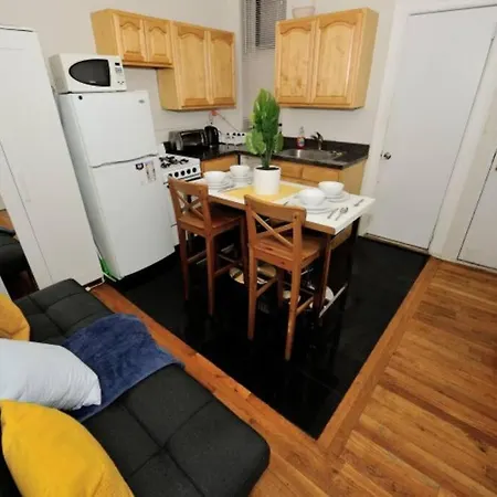 Relaxing 3 Bedroom Near Times Square Apartment New York