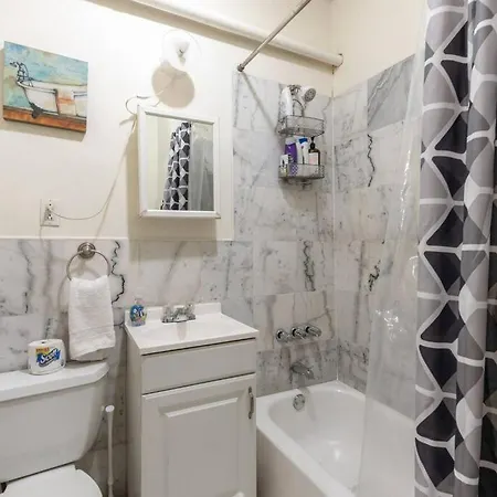 Lovely And Spacious 4 Bedroom In Manhattan New York