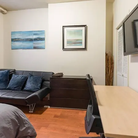 Lovely And Spacious 4 Bedroom In Manhattan Apartment *