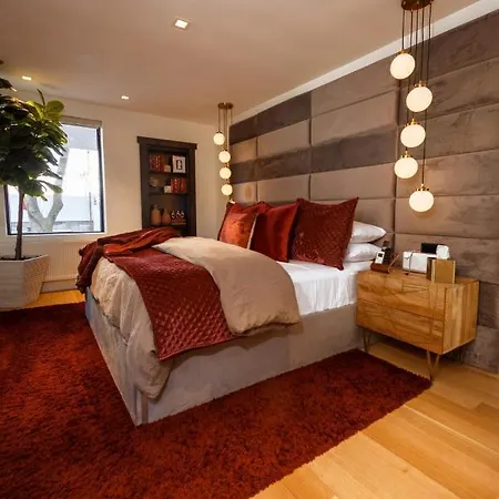 Luxury Living In Stylish Bk Gem New York