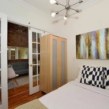 Amazing 3 Bedroom Near Times Square Apartment New York
