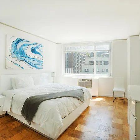 Elegant 2 Bedroom At Columbus Circle
