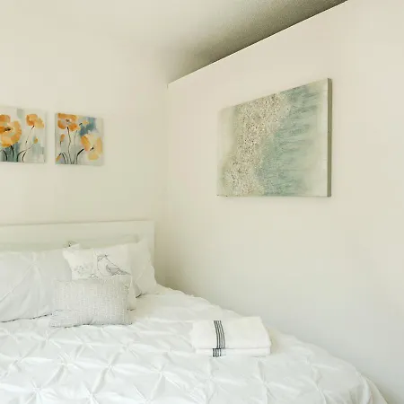 Stunning 2 Bed At Columbus Circle