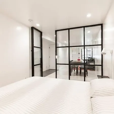 Apartment Modern With 30 Min To Downtown On #4 Line *