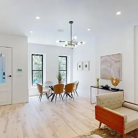 Bed & Breakfast Exotic Bedford Avenue Guest In Brooklyn New York
