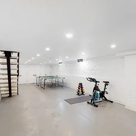 Bed & Breakfast Exotic Bedford Avenue Guest In Brooklyn *