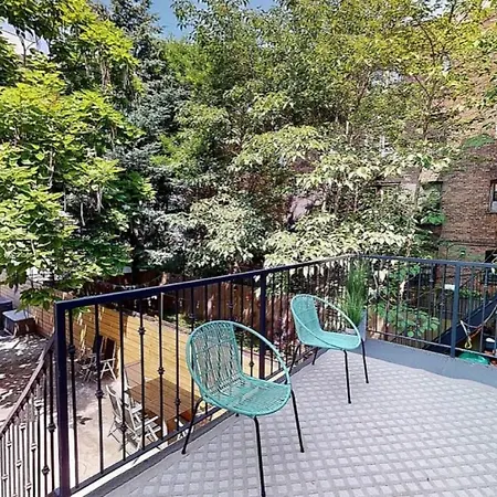 Bed & Breakfast Exotic Bedford Avenue Guest In Brooklyn New York