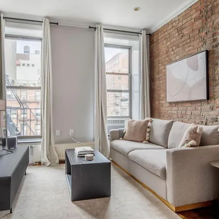 East Village 2br W Wd Nr Groceries Nyc-1221 New York