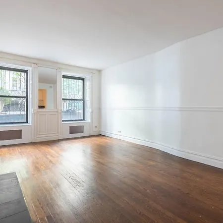 Furnished 1367 Upper East Side Apartment