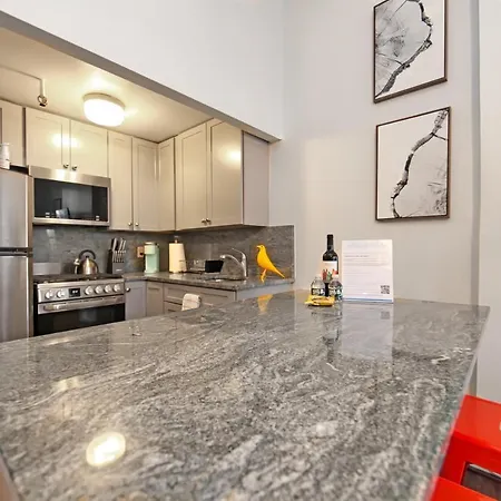 Serenity Park Slope - Entire Brownstone Apt. New York