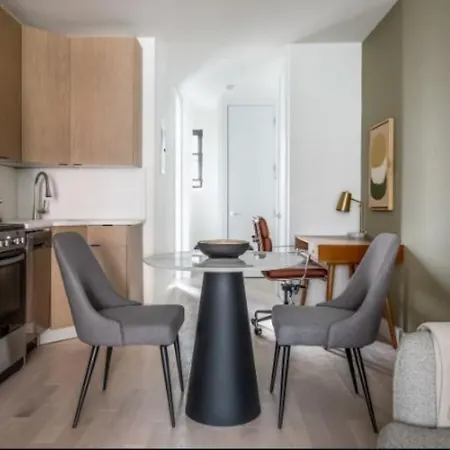 Warm 3 Bedroom Loft In Midtown