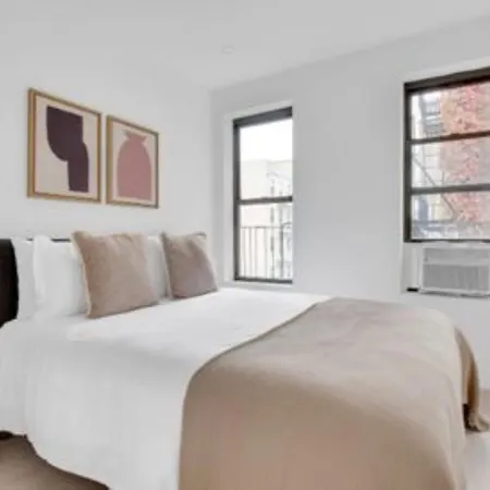 Warm 3 Bedroom Loft In Midtown