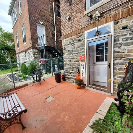 Lovely 2 Bedroom With 2 Entrance And Parking With A Fee * New York