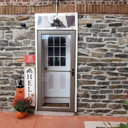 Lovely 2 Bedroom With 2 Entrance And Parking With A Fee New York