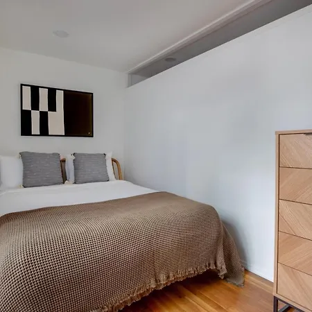 Midtown East 2br W Elevator Nr Train Nyc-1255 Apartment New York