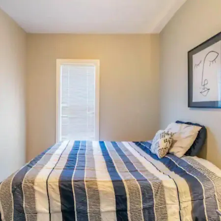 Apartment Elegant 3 Bed One Bath At West Side *