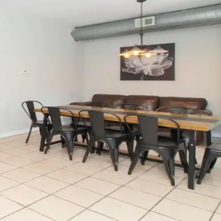Apartment Elegant 3 Bed One Bath At West Side
