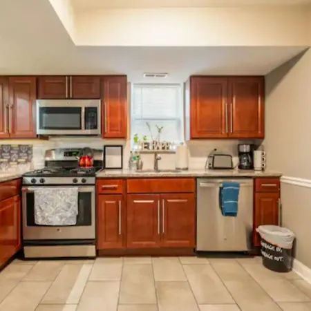 Elegant 3 Bed One Bath At West Side * New York