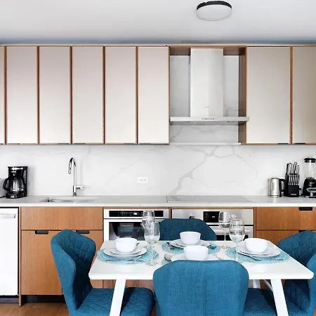 Stunning 2 Bed 2 Ba At Ues