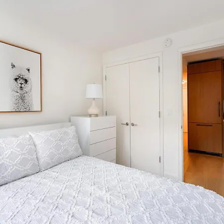 Stunning 2 Bed 2 Ba At Ues Apartment *