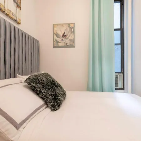 Apartment Stunning 2 Bed Apt In Murray Hill New York