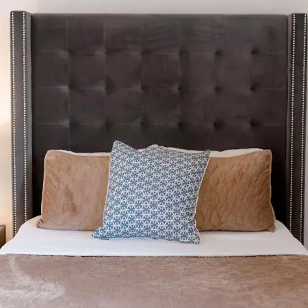 Apartment Stunning 2 Bed Apt In Murray Hill