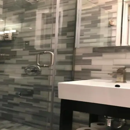Stunning 2 Bed Apt In Murray Hill