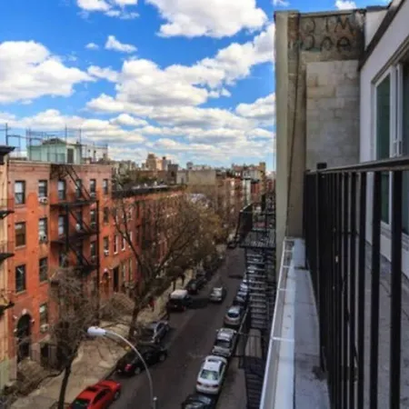 East Village Townhouse Apartment *