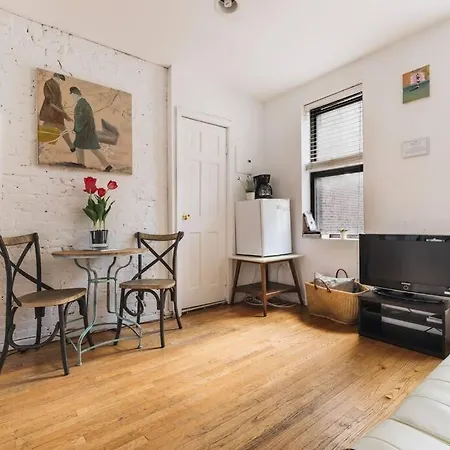 East Village Townhouse * New York