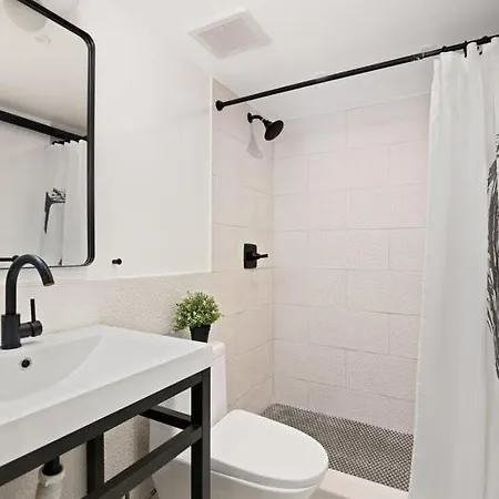 Homestay Cozy, Large And Fully Furnished - Near The L Train New York