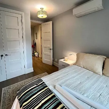 Apartment Beautiful 1 Bedroom In Nyc! *