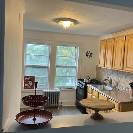 Spacious Studio Near Ditmars Blvd New York