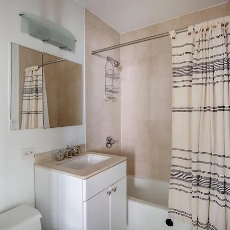 Midtown 1br W Water Views Indoor Pool Nyc-36 *