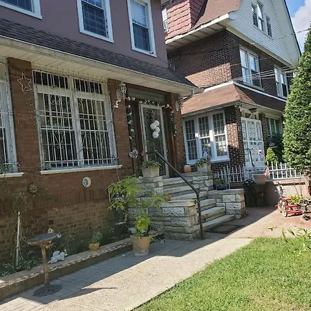 Apartment Lovely 2 Bedroom With 2 Entrance And Parking With A Fee