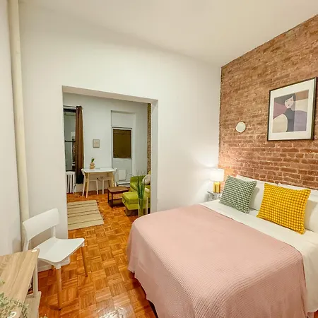 1727-1rn 1br With A Shared Patio - Ues Apartment