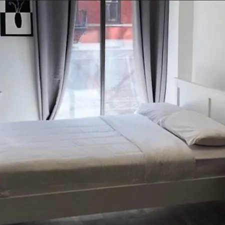 Cozy Studio! Upper East Side!