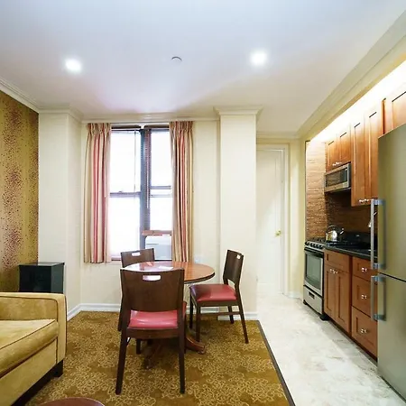 Bright And Comfy 2 Bedroom In East Side Apartment