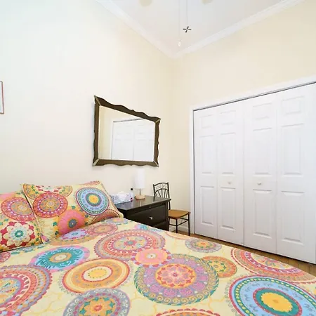 Spacious 1 Bedroom Unit In Prime Location * New York