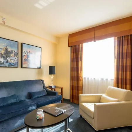 Spacious 1 Bedroom Unit In Prime Location New York