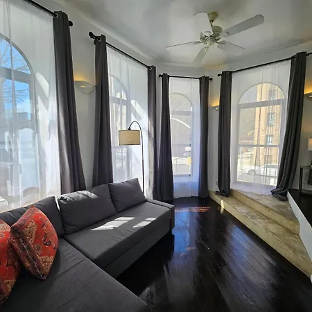 Elegance Of Harlem Apartment *