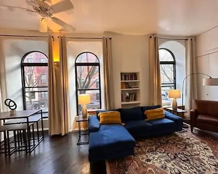 Elegance Of Harlem *