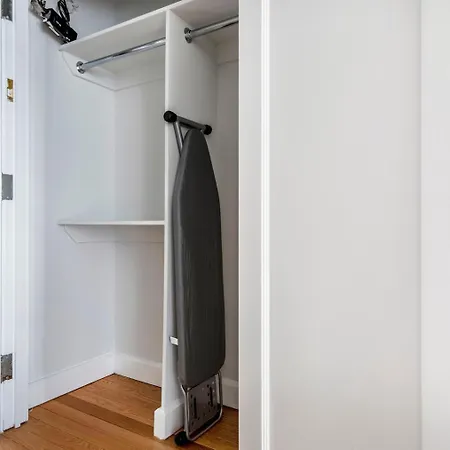 Lenox Hill 2br W Elevator Doorman Nr Art Nyc-1284 New York