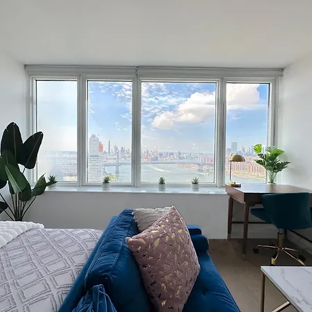 Luxury Skyline Manhattan Views Williamsburg Apartment *